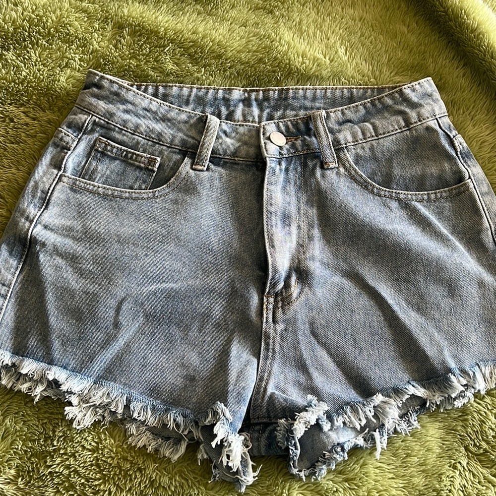 SHEIN Shorts size Small.